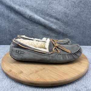 UGG Shoes Womens Size 9 Gray Suede Moccasin Slippers Shearling Lined Indoor 5612